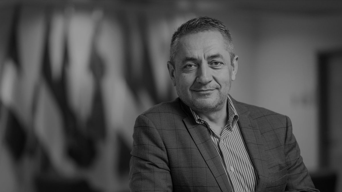 Csendes gyertyagyújtással emlékeznek a fővárosban Potápi Árpád Jánosra