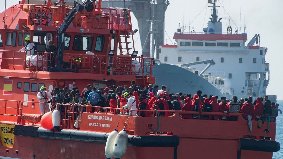 Egyre több ország bújna ki a migrációs paktum alól