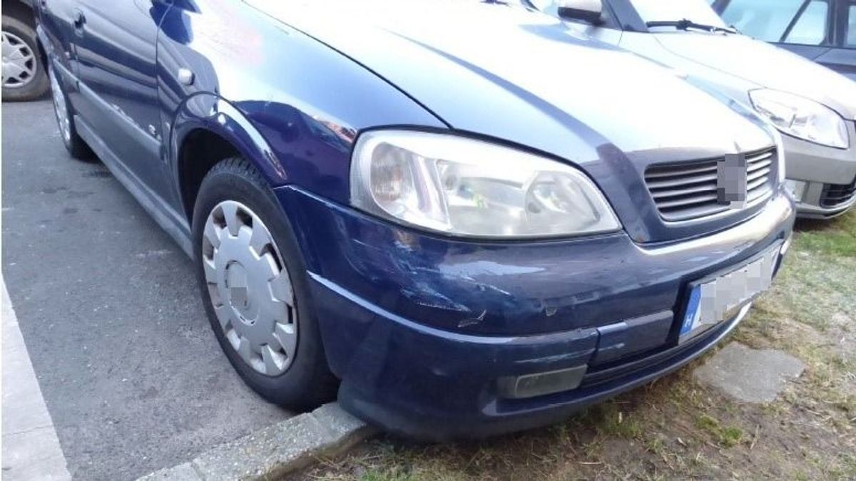 Ötféle hatóanyag volt a szervezetében, nem csoda, hogy nekitolatott a másik autónak