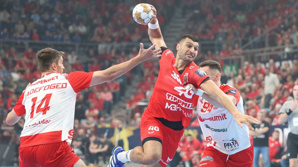 Nagy pofont kapott a román bajnok a Veszprém Arénában (videó)