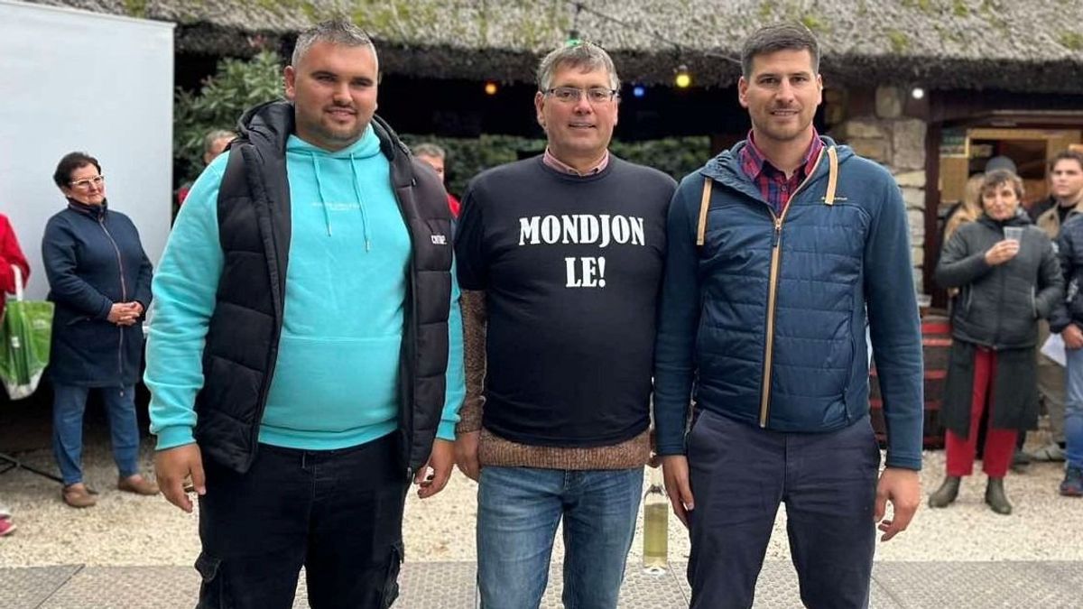 Szüret után: meglepték a leköszönő polgármestert