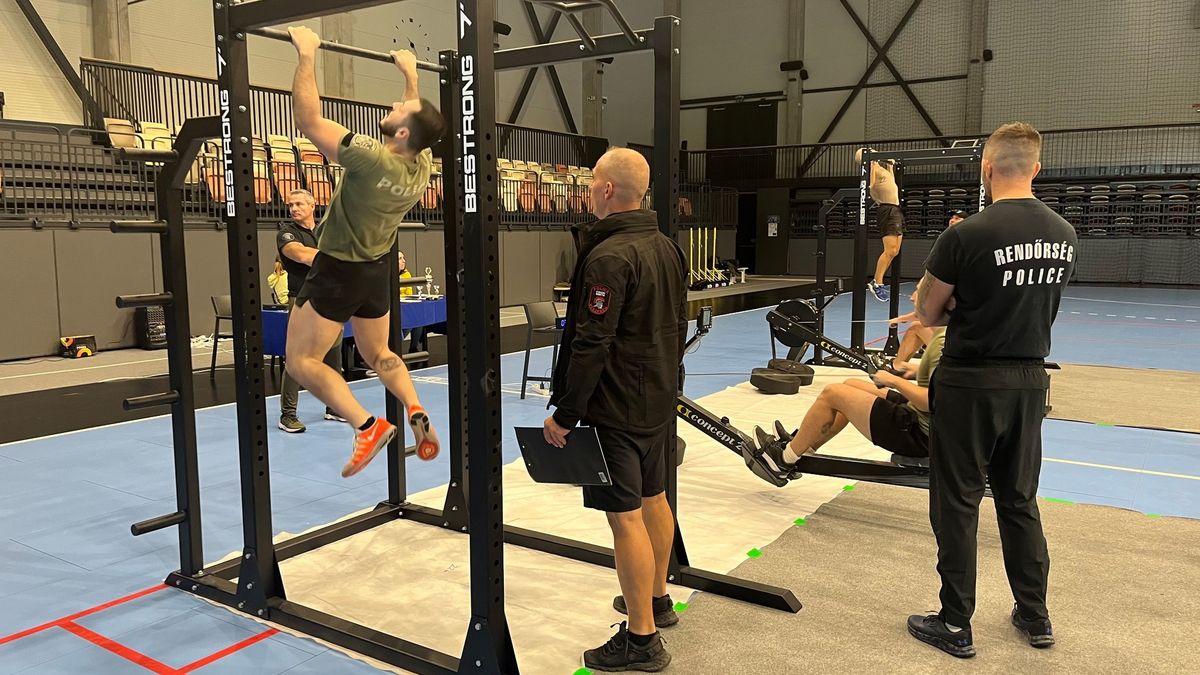 Füreden húzódzkodtak