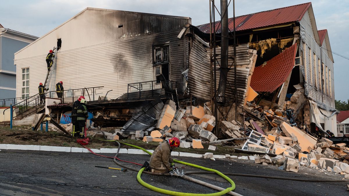 Szombat reggel újabb rakétatámadás érte Kijevet – frissül