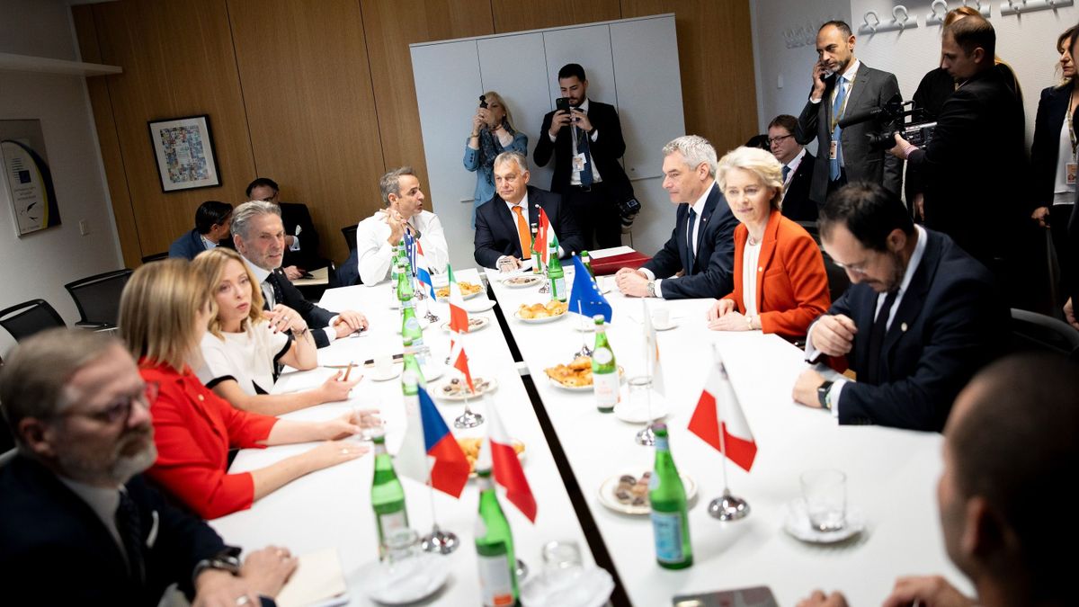 Von der Leyen már nem Scholzzal és Macronnal, hanem Orbán Viktorral egyeztet