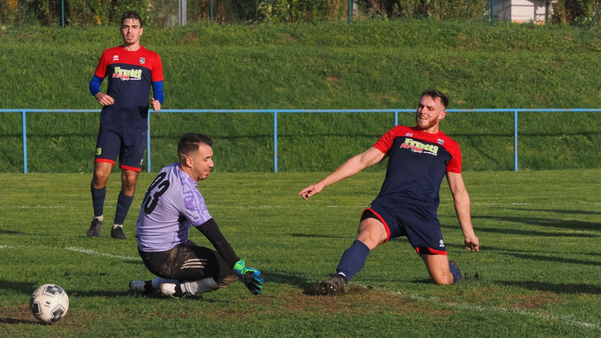 Micsoda meglepetés! Úrkúton nyertek a füredi focisták