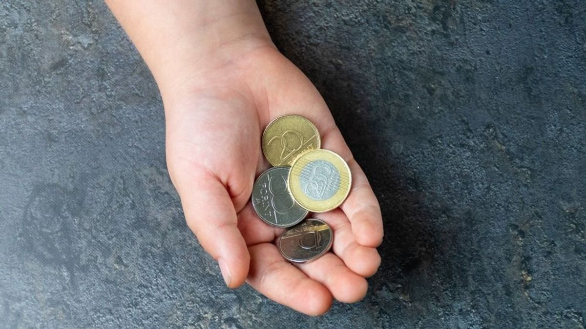 Ilyen lesz az új magyar pénz: bemutatták a kétszáz forintos érmét