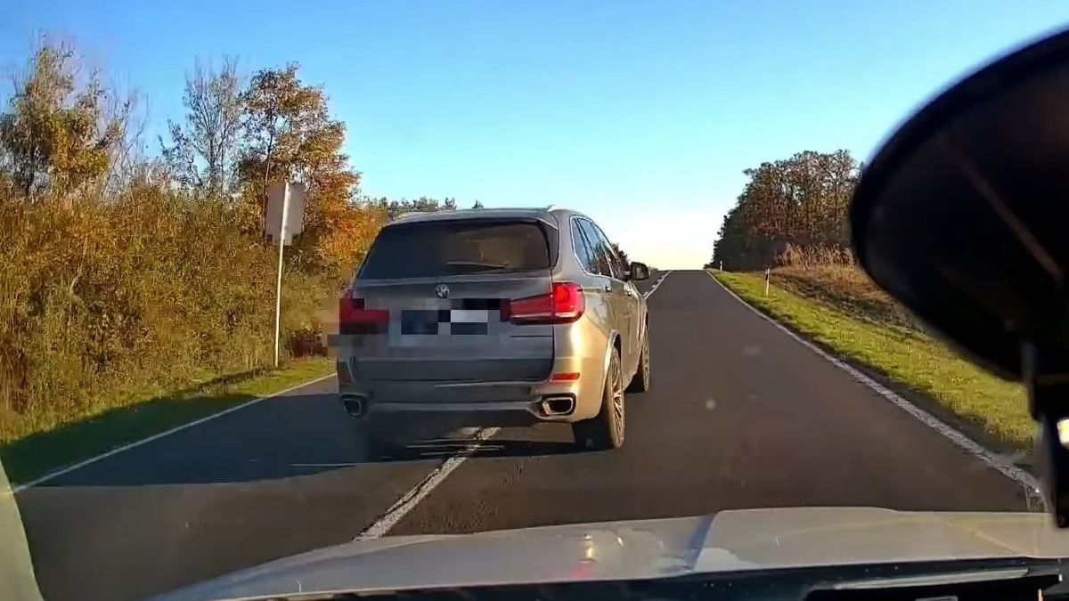 Újabb gyorshajtót kapcsoltak le a 73-ason: a záróvonalat átlépve előzte meg a rendőröket (videó)