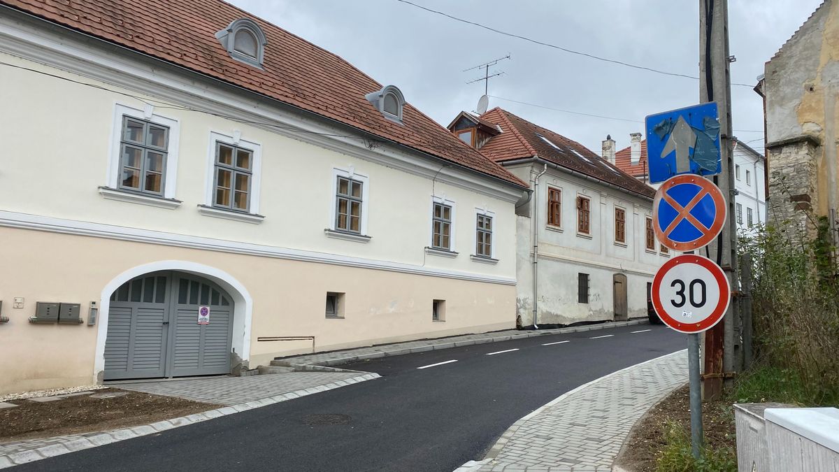 Útfelújítás Veszprémben: „Egyre szebb a város, ahol élünk"