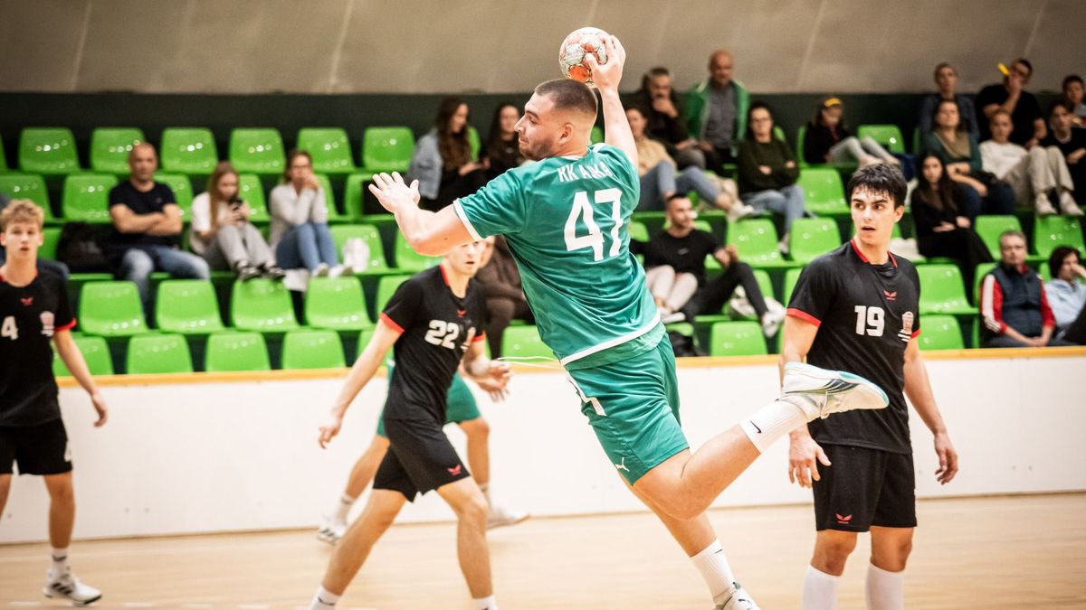 Kézilabda: két csapat hozta el a pontokat