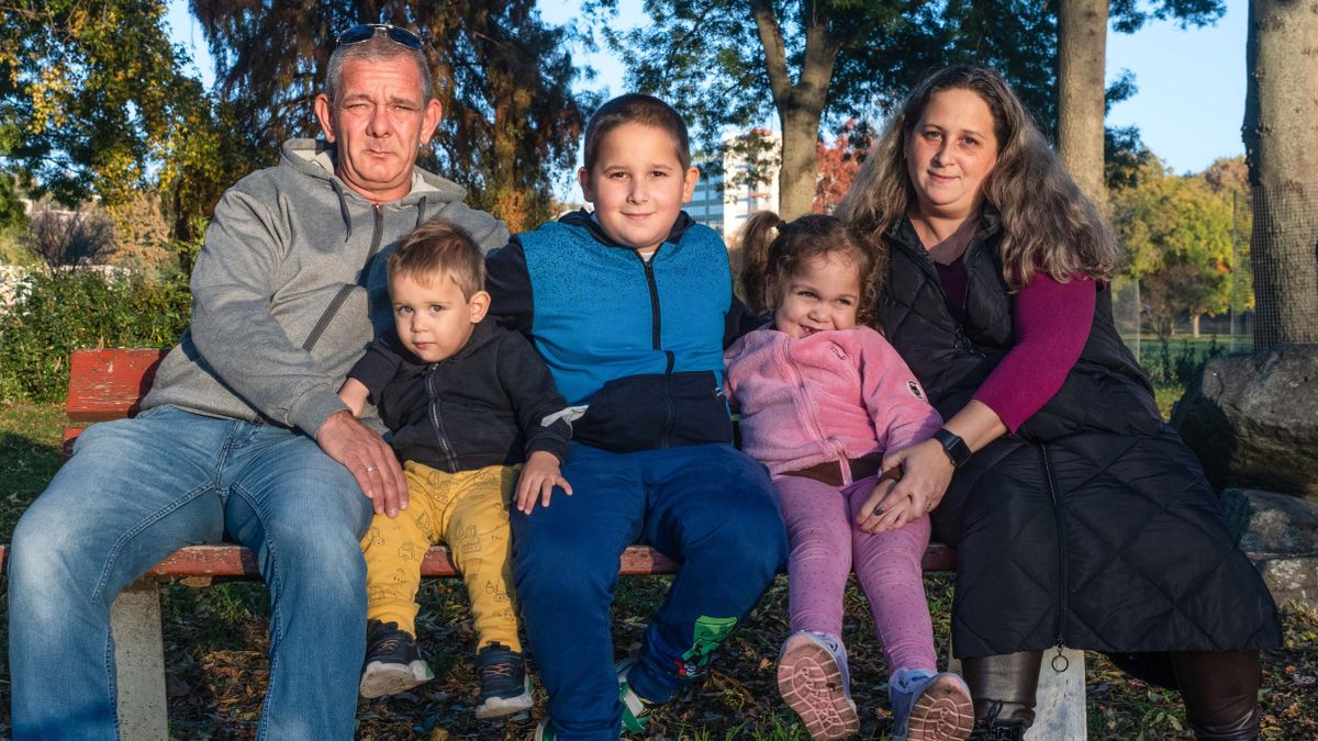 Ritka genetikai betegség gyötri az ajkai kislányt