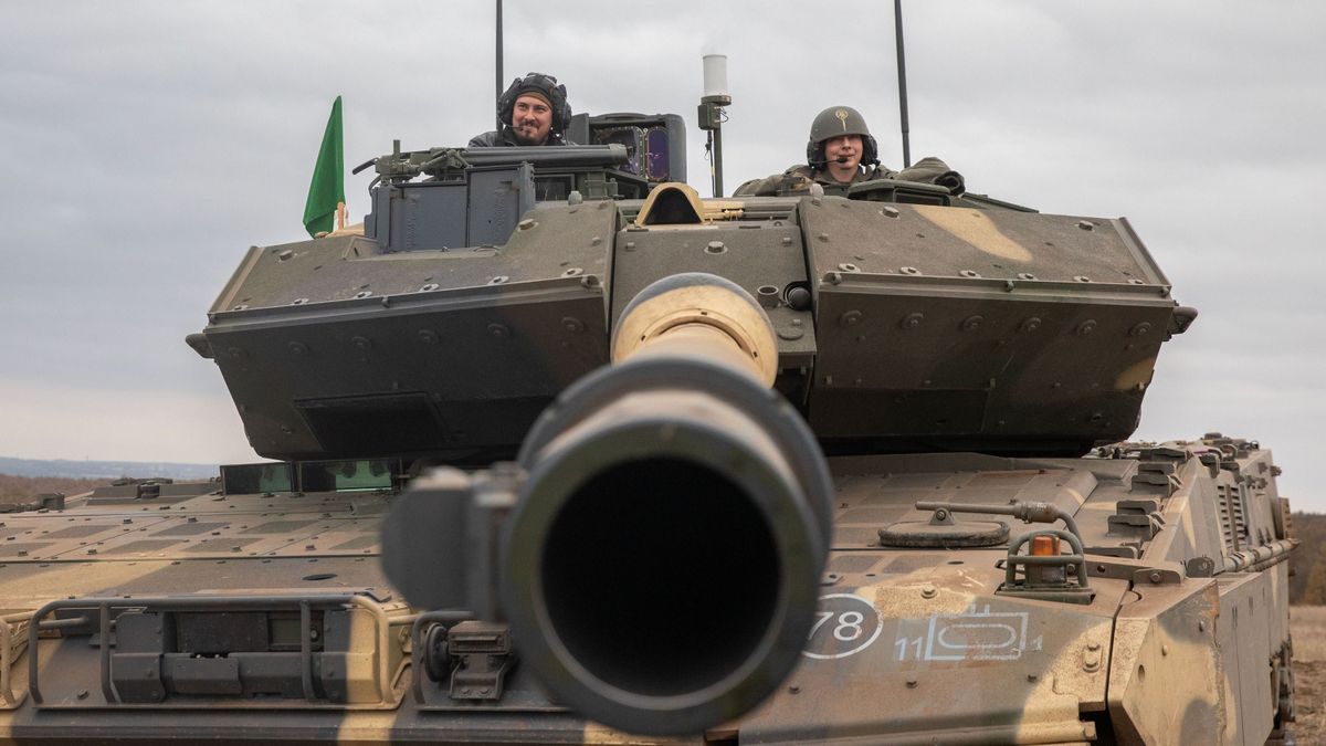 Szalay-Bobrovniczky Kristóf: most jó lenni katonának (+videó)