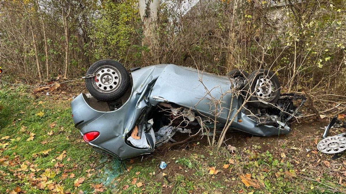 Helyszíni fotókon a sümegi halálos baleset