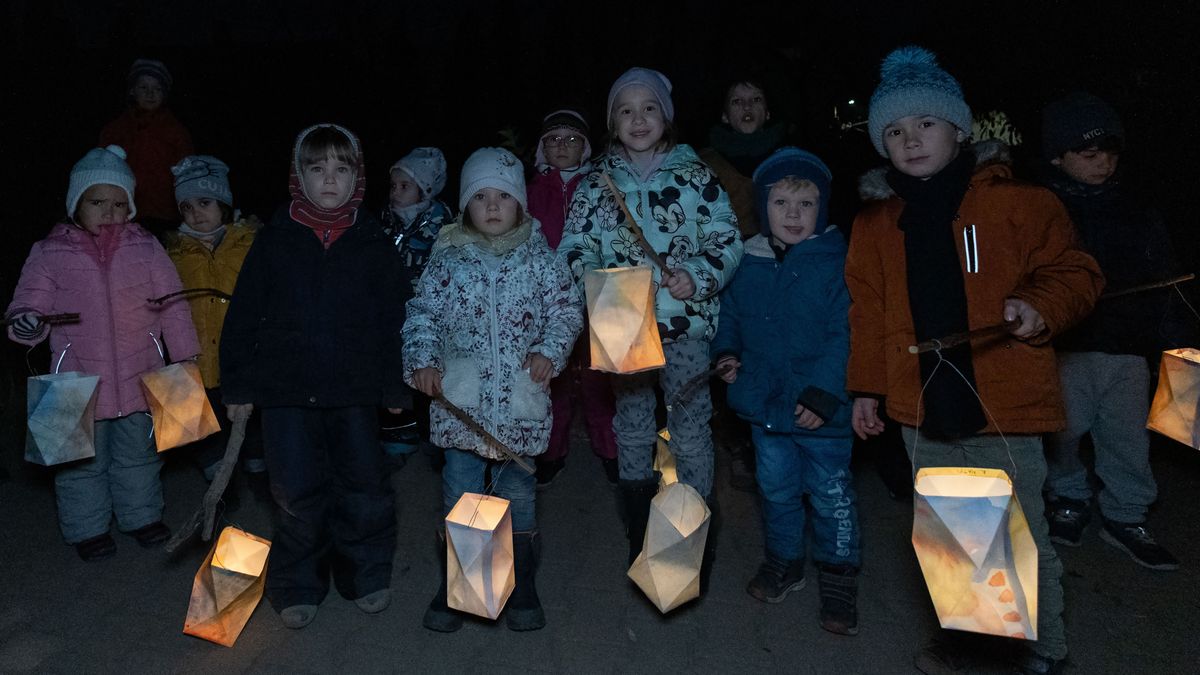 Ki megy ott a hegyen át?