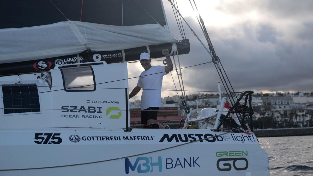 Weöres Szabolcs videón jelentkezett be felújított hajójáról