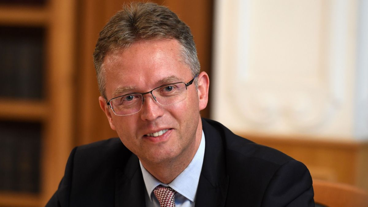 Hankó Balázs: míg mások a migrációt fokoznák, a magyar kormány a családokat erősíti