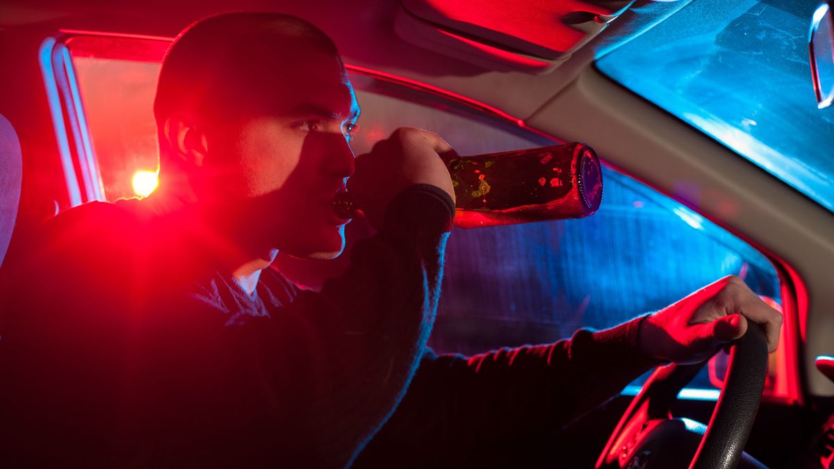 Vígjátékba illő autós párost fogtak a nógrádi rendőrök – az összes létező szabályt megszegték, sőt...