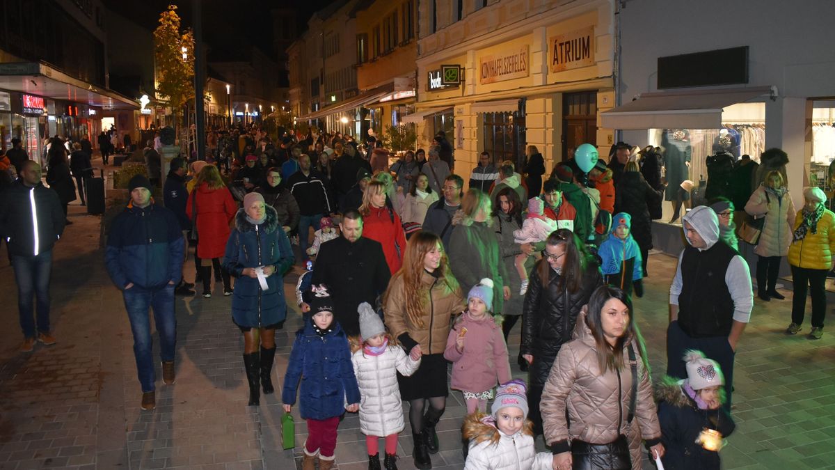 Belvárosi forgatag a Márton-nap jegyében (fotók és videók)