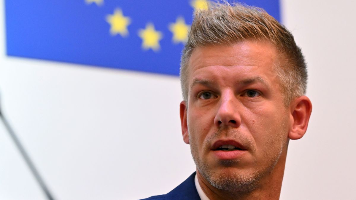 Magyar Péter lehallgatási botránya egyre nagyobb vihart kavar