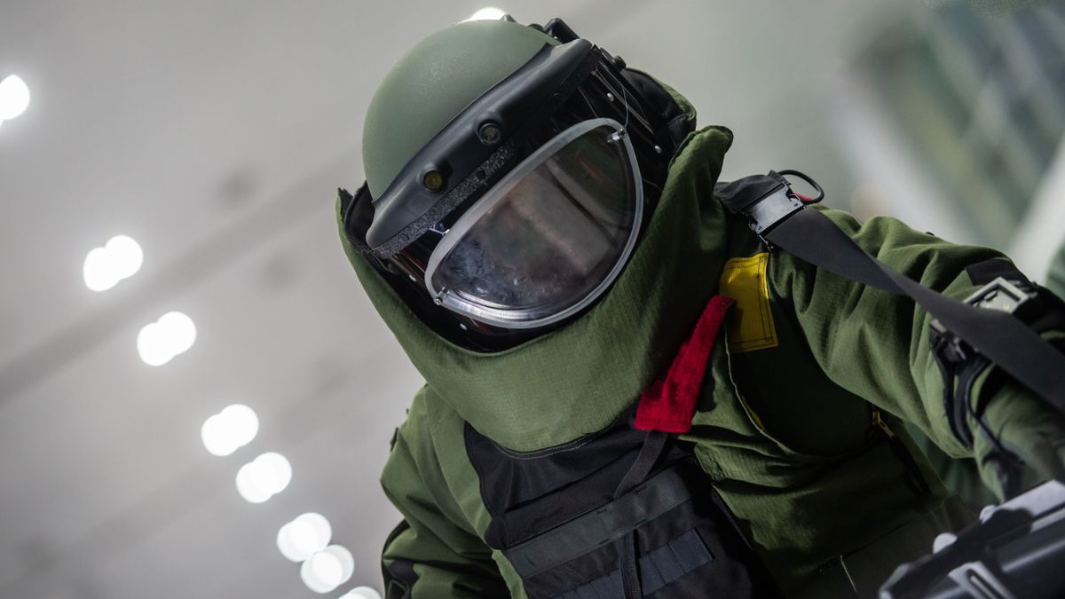 Óriási világháborús bombát találtak az erdőben, bármelyik pillanatban felrobbanhatott volna