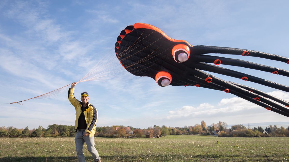 Veteránautók, súlyos baleset és táncoló sárkányok: nézd végig a legnépszerűbb galériákat