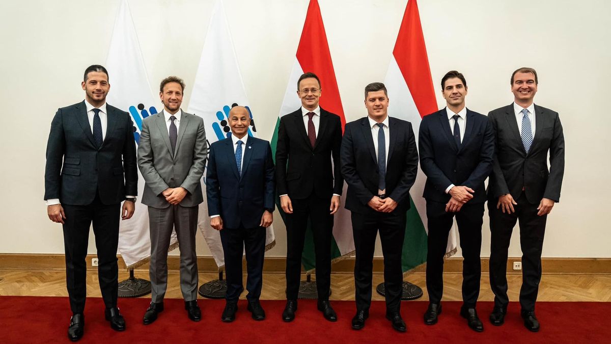 Átadták a Nemzetközi Úszó- és Vízilabda-Szövetség ideiglenes irodáját Budapesten (videó)