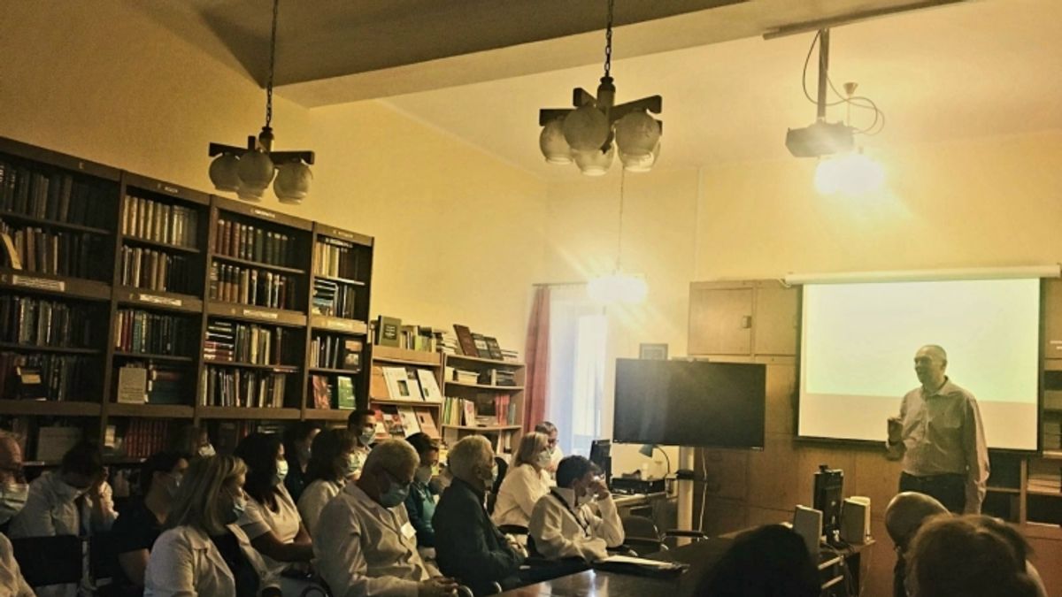 Az orvosokat is átverhetik az online térben