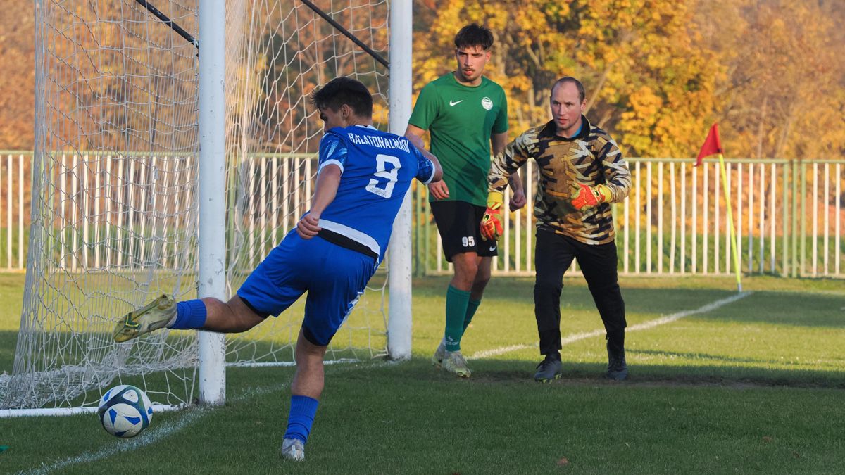 Vármegyei foci: nyolcat vágott a Pápa