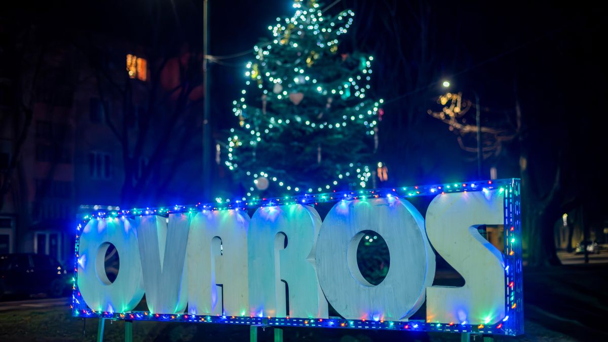 Adventi fények és karácsonyi mesevilág