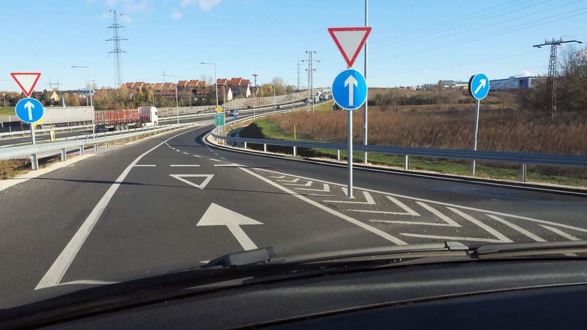 Magyar Közút: felülvizsgálatot tartottak a 8-as főúton