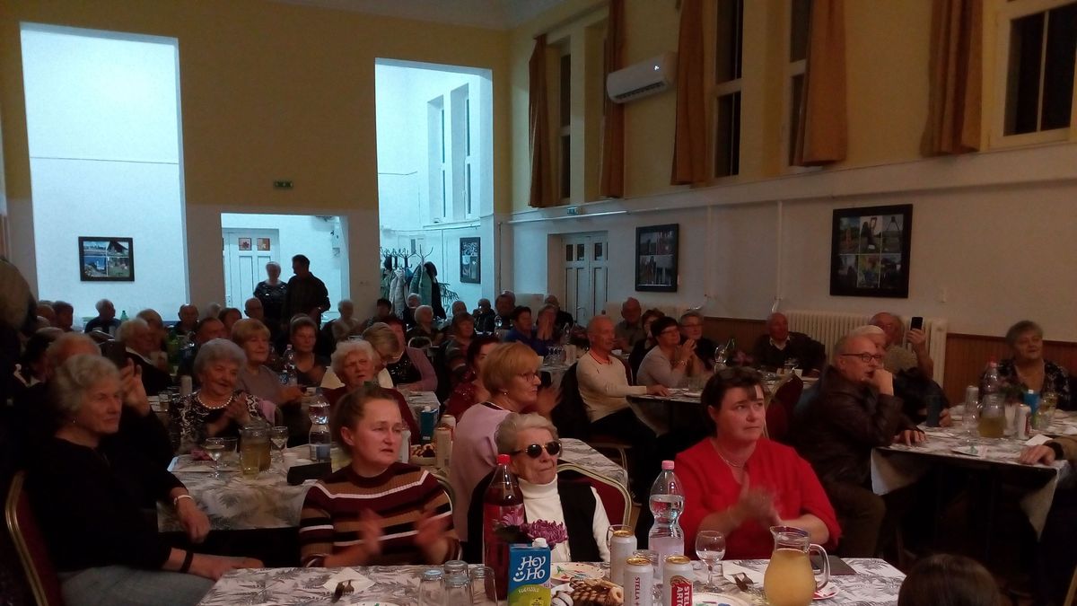 Időseknek szólt a köszöntő