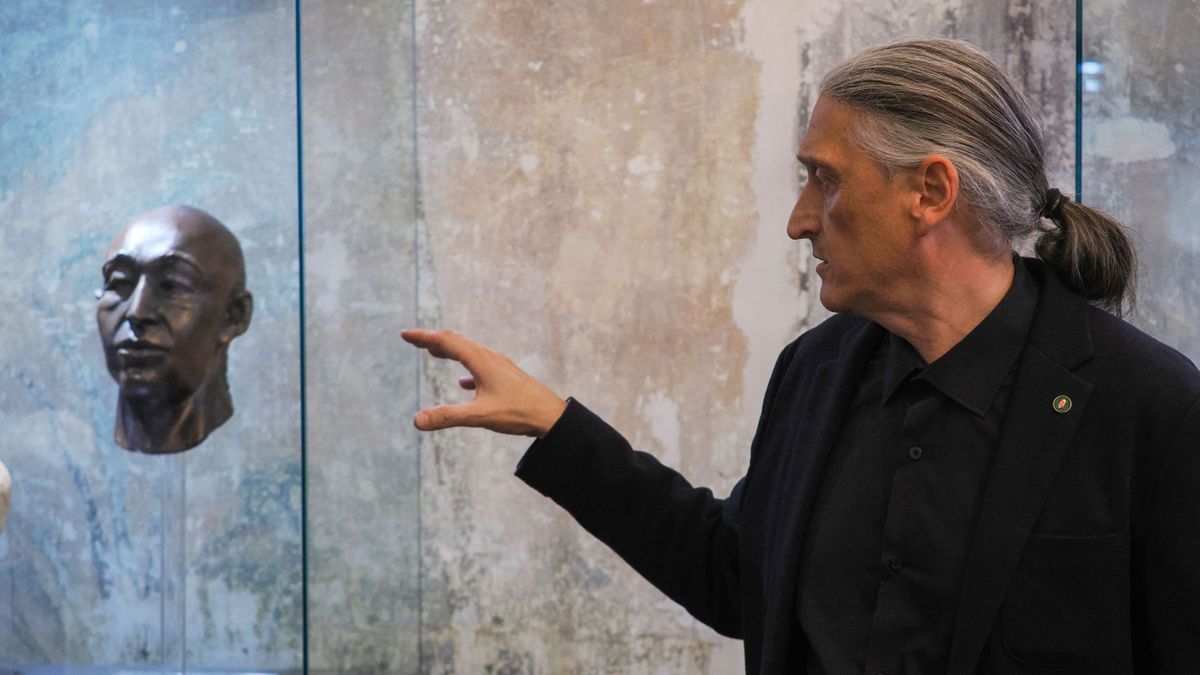 Arccal vállalt történelem - Szenzációs kiállítás a Dubniczay-palotában (képgaléria)