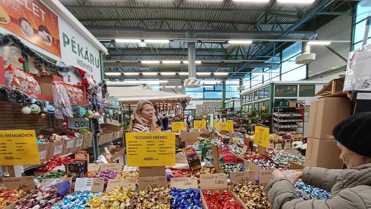 Robbanócukros, esetleg kolbászos szaloncukor? De van tokaji aszús és fradis desszert is