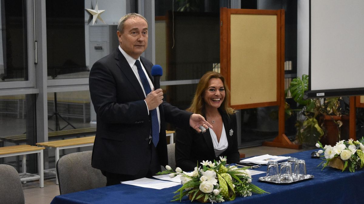 Vitályos Eszter Pápán tartott fórumot (képgaléria, videó)