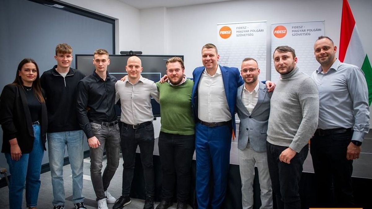 Menczer Tamás találkozóra hívta Magyar Pétert és a dollármédiát