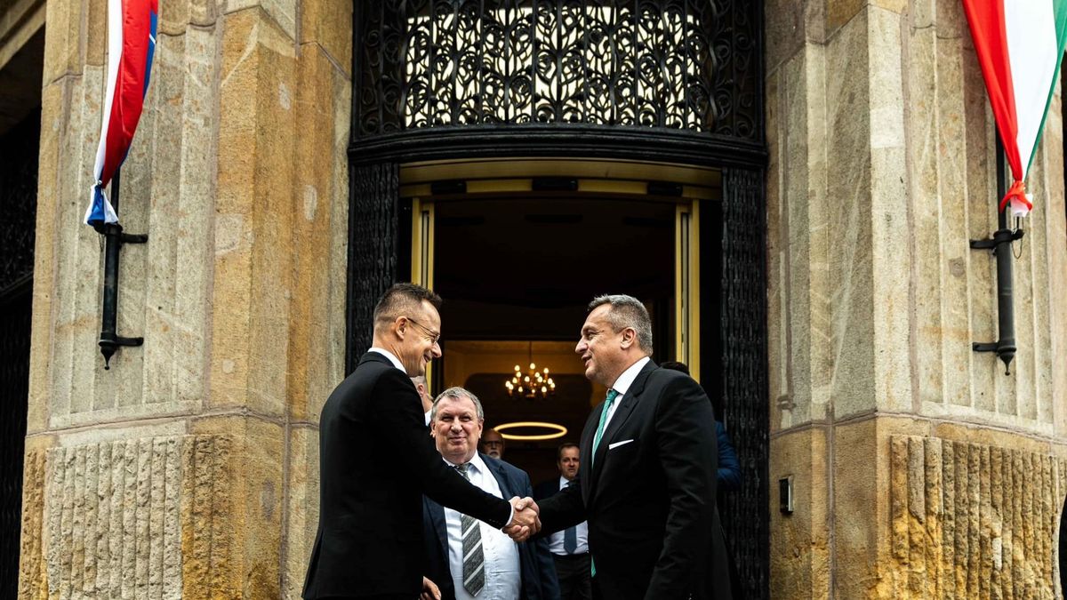 Szijjártó Péter: a szlovák kormánykoalíciónak nem áll szándékában a kisebbség jogok szűkítése