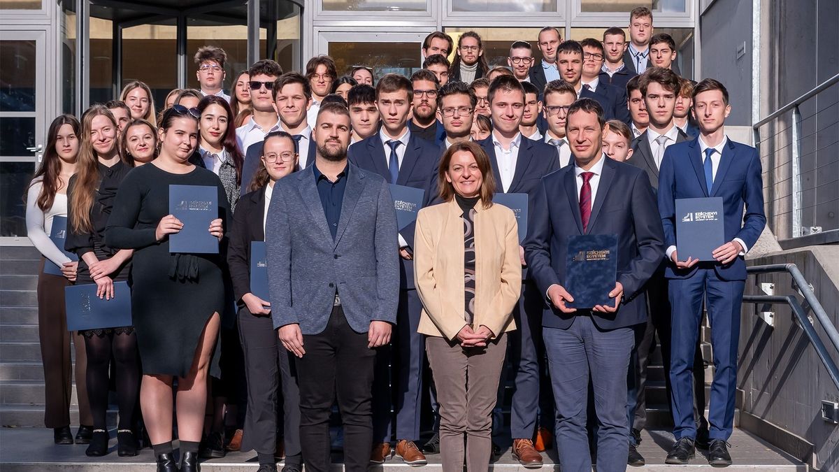 Egymillió forintot nyert tíz Veszprém vármegyei fiatal – Másoknak is sikerülhet