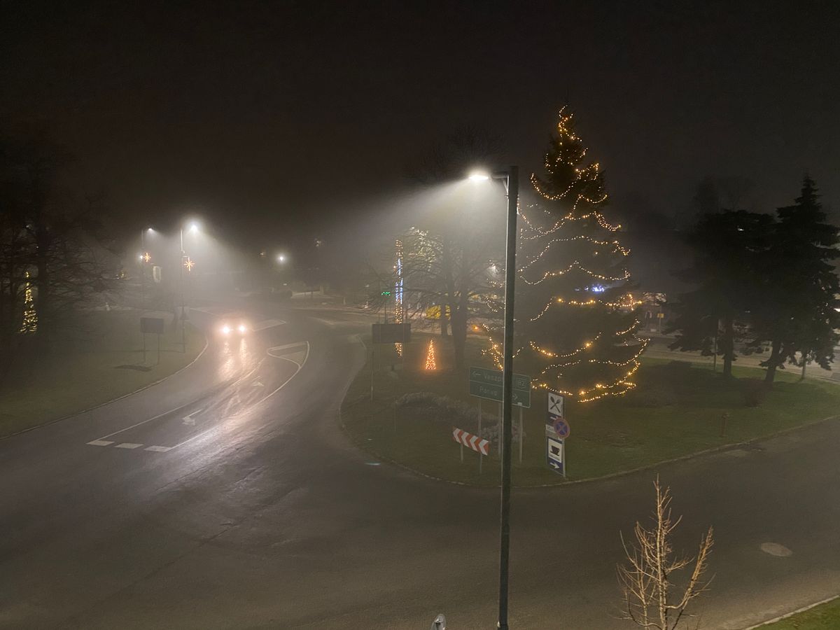 Szilveszter napjának délutánján köd ereszkedett le Zirc városára.