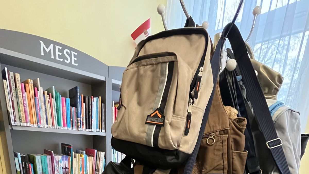 Ajándék táska egy rászoruló nőnek