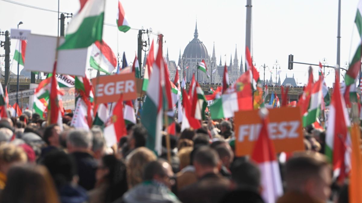 A Fidesz–KDNP biztosan őrzi az első helyét a pártok közötti versenyben