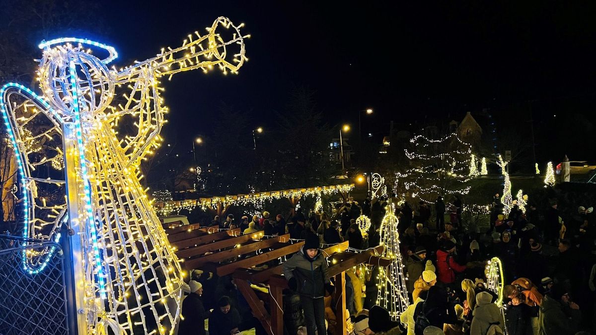 Csopak is ünnepi fényekbe öltözött