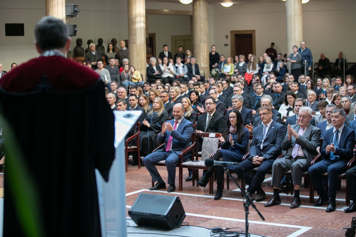  A Pannon Egyetem négy karán tartottak diplomaátadó ünnepséget