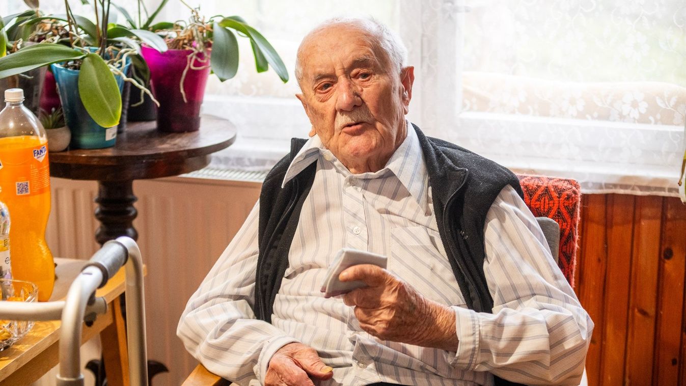 Századik születésnapján Isten éltesse, István bácsi!