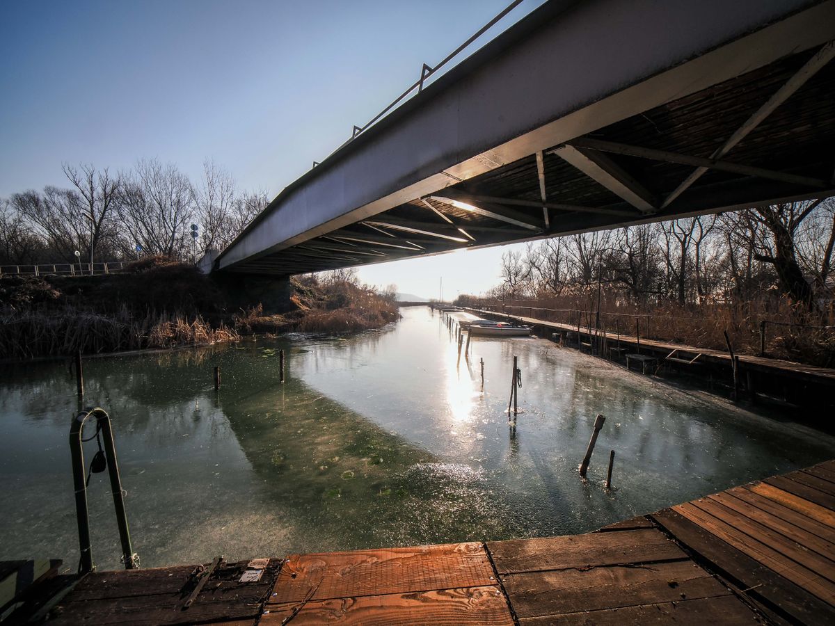 Az időjárás kedvező a Balaton jegesedésének
