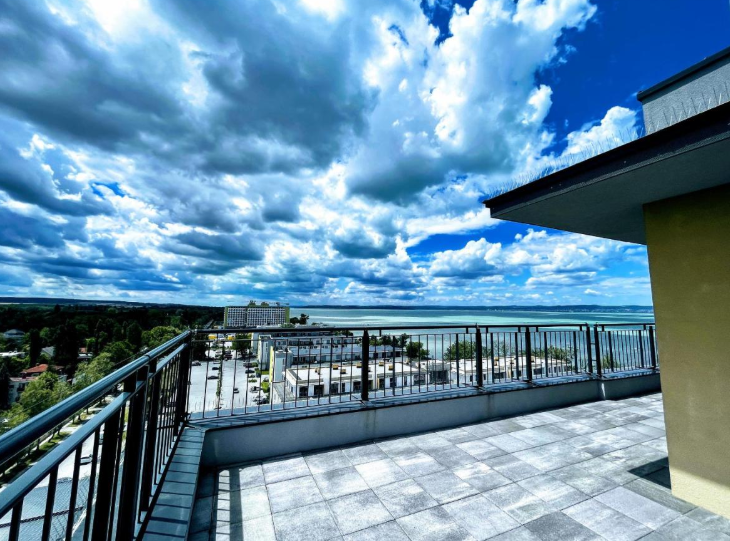Balatonszéplak-Ezüstpart kerületében található kiadó apartman panorámája.
