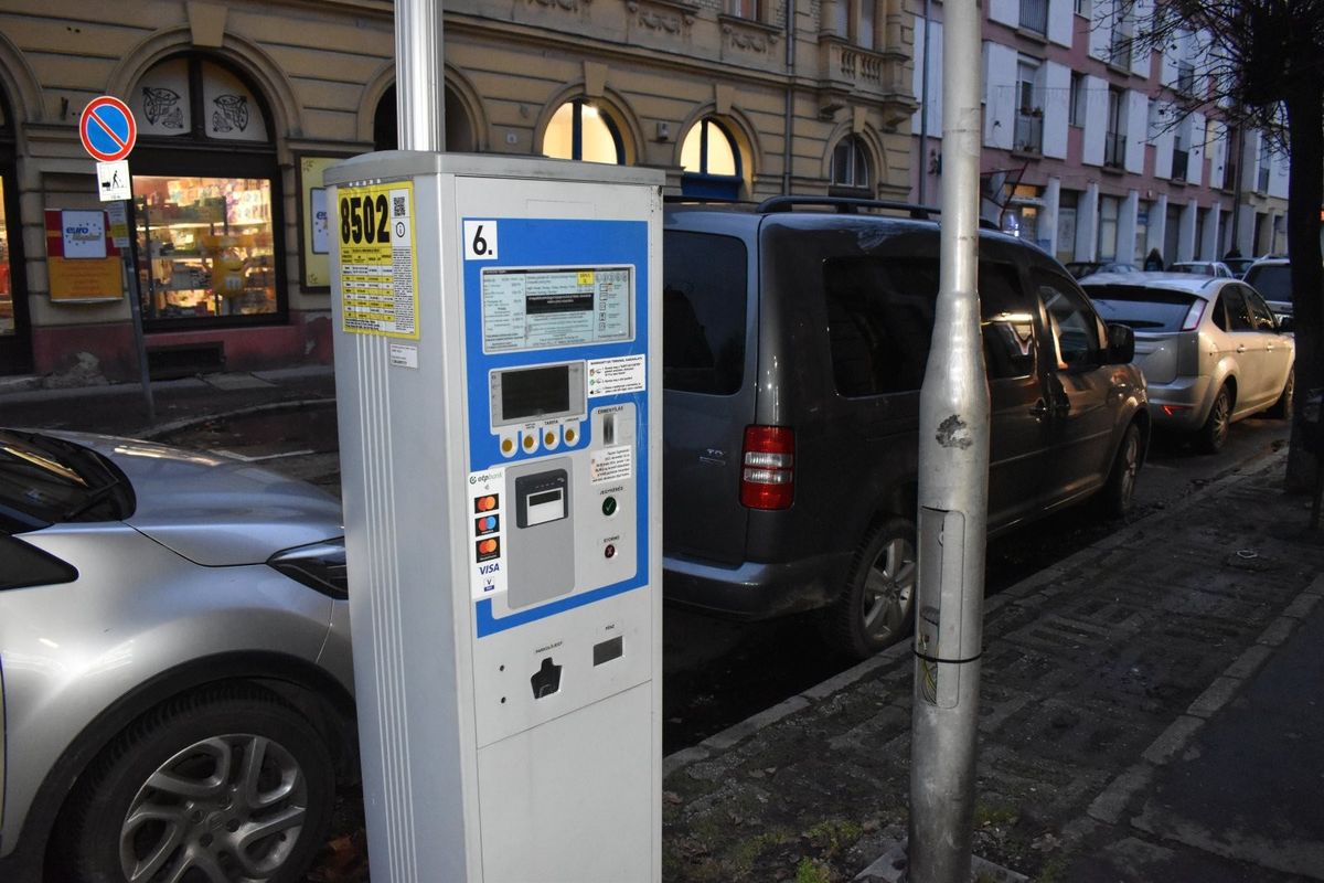 Parkolási csalás - Új trükkhöz folyamodtak a csalók