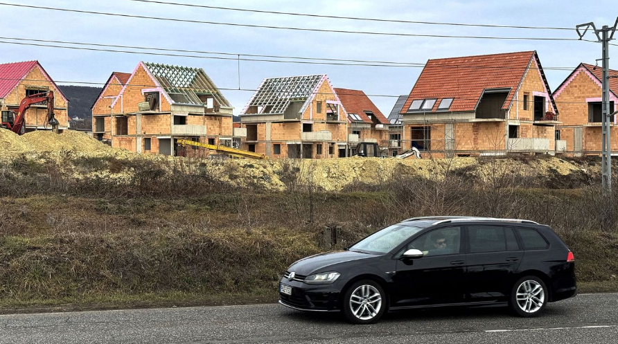 Megéri még a balatoni ingatlan befektetés? – Így alakulnak az árak az északi és déli parton