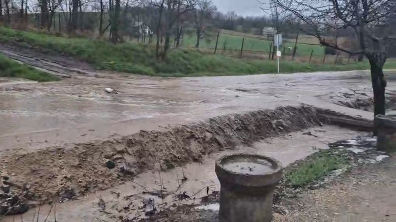 Villámárvíz csapott le reggel