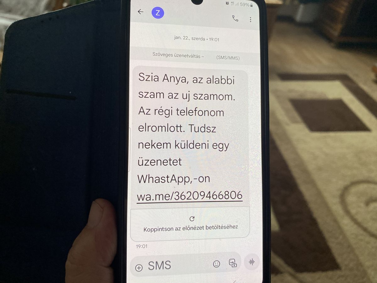 Csalás lehet az is, ha látszólag a gyereke keresi meg telefonüzenetben az édesanyját.