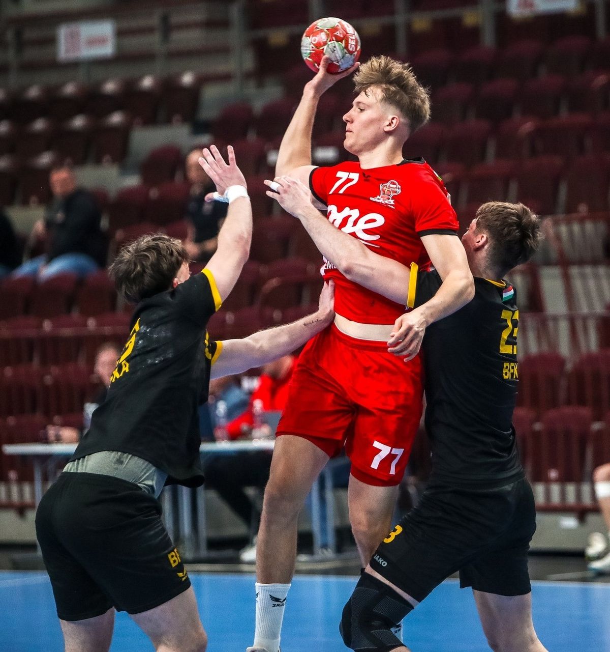 Kézilabda: fölényes VHA siker Csömörön