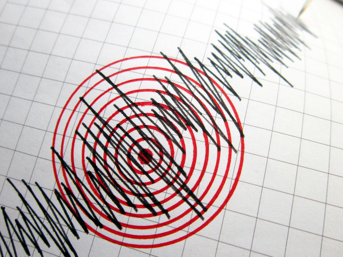 Seismograph,And,Earthquake.,A,Seismograph,That,Records,The,Seismic,Activity
földrengés